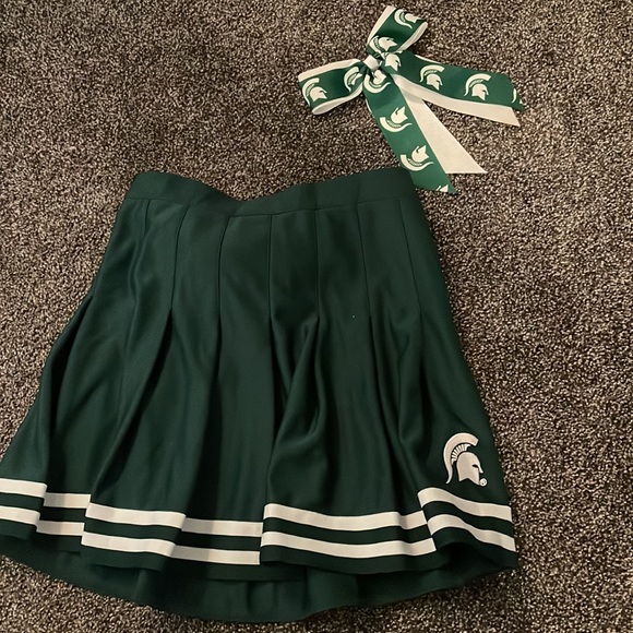 MSU TAILGATING SKIRT and bow - Picture 2 of 2